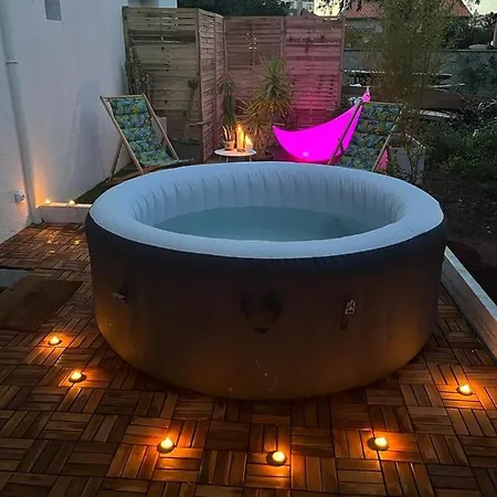 Superbe Avec Jacuzzi Avec Jardin Prive Holiday home *